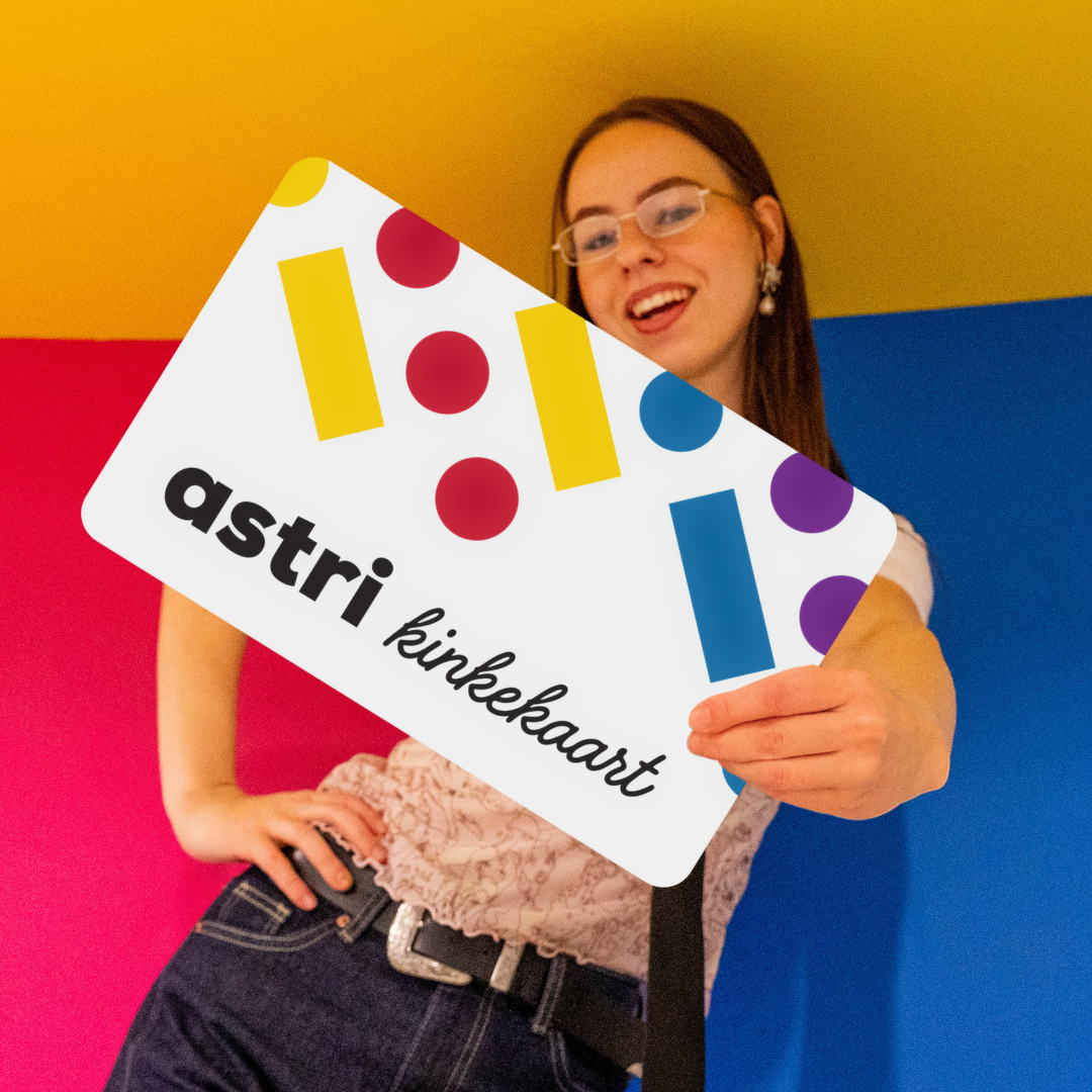 Why is the Astri gift card a valuable gift for businesses?
